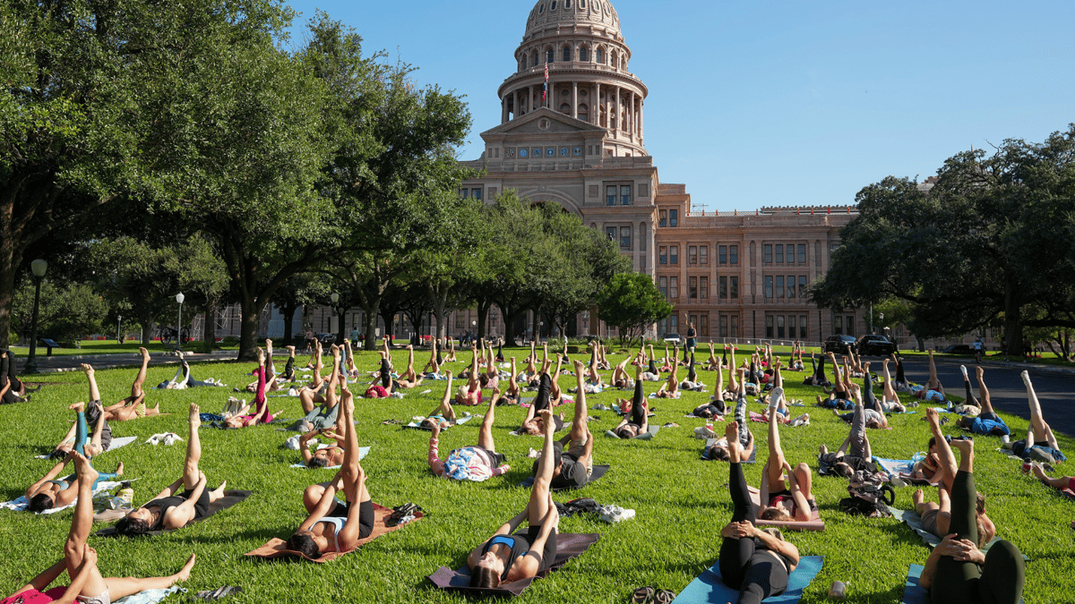 Free Yoga at the Capitol at Flow Yoga Online in Global